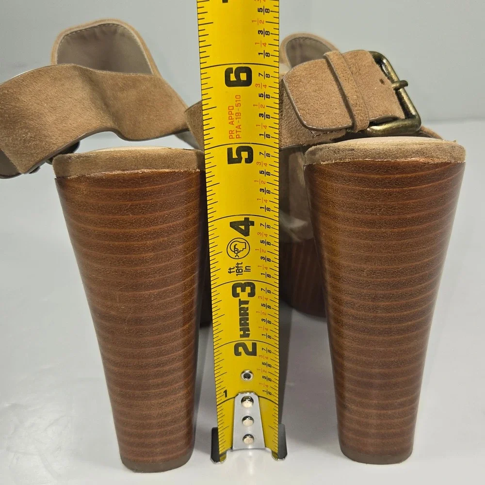 Aldo Tan Suede Platform Sandals Wood Grain Block‎ Heel Womens 7.5 Brass Buckle
